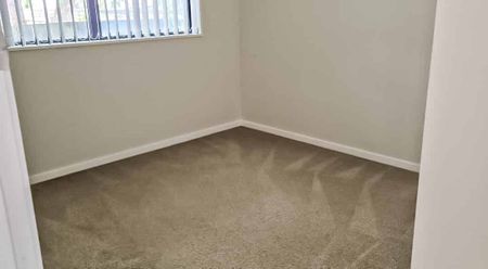 Tidy home in fantastic location! - Photo 3