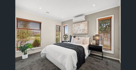 Spacious and easy living in prime pocket! - Photo 2