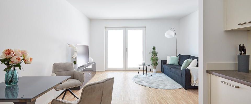 Helle 4 Zimmer Wohnung mit Balkon zu vermieten! - Foto 1