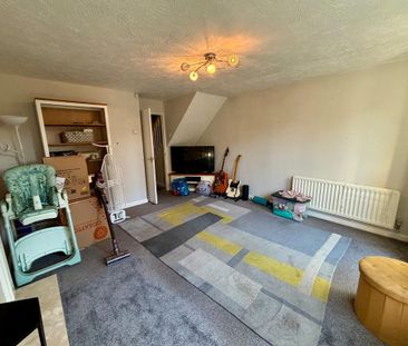 2 bedroom end of terrace house to rent - Photo 4
