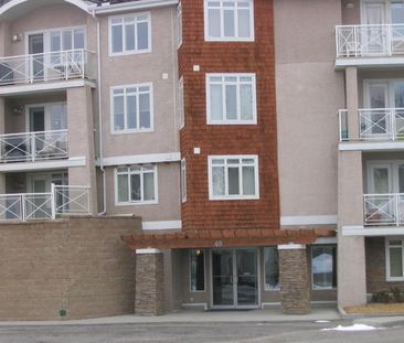 210, 40 Parkridge View SE, Calgary - Photo 1