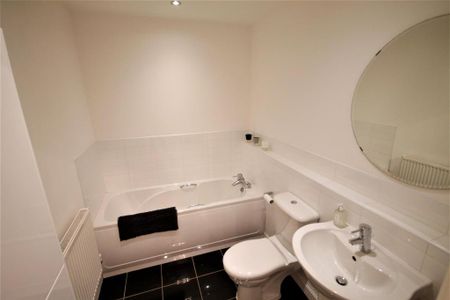 2 bedroom apartment to rent - Photo 3