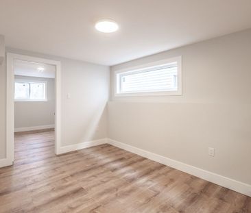 For Lease - 31 Finlay Road, Barrie, Ontario - Photo 1