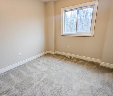 340 Prospect Point Rd N, Ridgeway - 3 Bedroom Townhouse - Photo 6