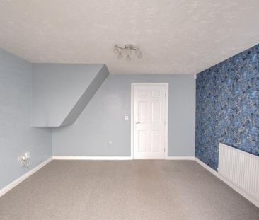 4 bedroom semi-detached house to rent - Photo 3