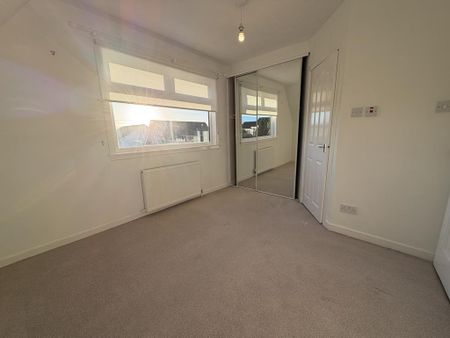 3 bedroom detached house to rent - Photo 4