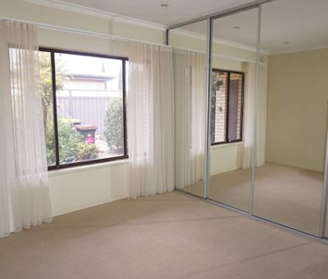 Lovely Single Storey Unit in Small Group - Photo 5