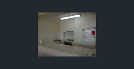 BreakFree Beachpoint - Unfurnished 1 Bedroom Apartment - Opposite beach! - Photo 2
