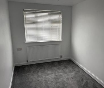 4 bedroom semi-detached house to rent - Photo 1