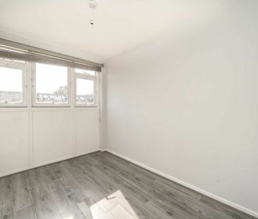 Watford Close - Photo 1