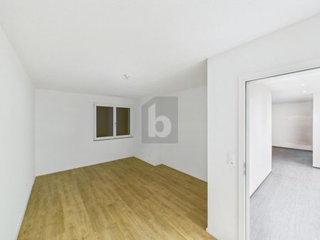 MODERN MIT LIFT UND BALKON IM MINERGIE-STANDARD - Foto 5