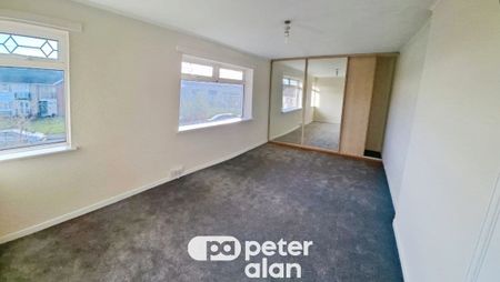 Bay Tree Avenue, Sketty, SWANSEA - Photo 4