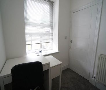 201 Caernarfon Road - Photo 4