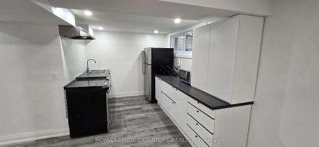 383 Fernleigh Circle N #Bsmt - Photo 3