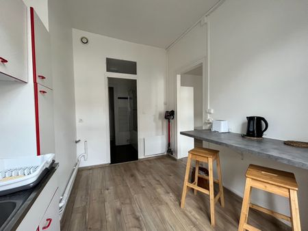 Location Appartement 1 pièce 35m² LILLE 59000 - Photo 4