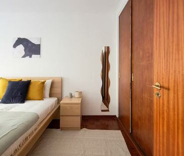 Rua Prista Monteiro, Lisbon, Lisbon 1600-792 - Photo 3