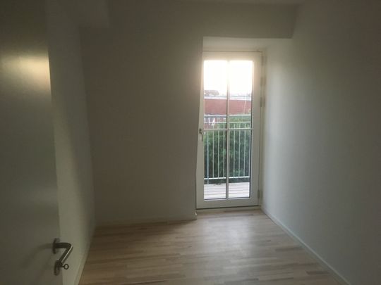 Kongensgade 67A, dør 8 (gavl + delealtan), Husleje 13.495 kr. - Foto 1