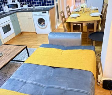 1 bedroom in a house share to rent - Photo 3