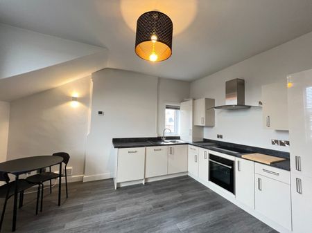 References Pending - 2 bed Apartment - Photo 5