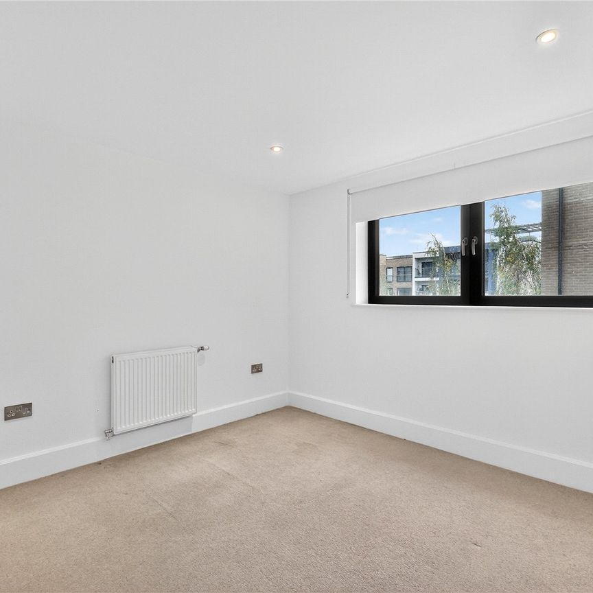 Bow Common Lane, London, E3 4FU - Photo 1
