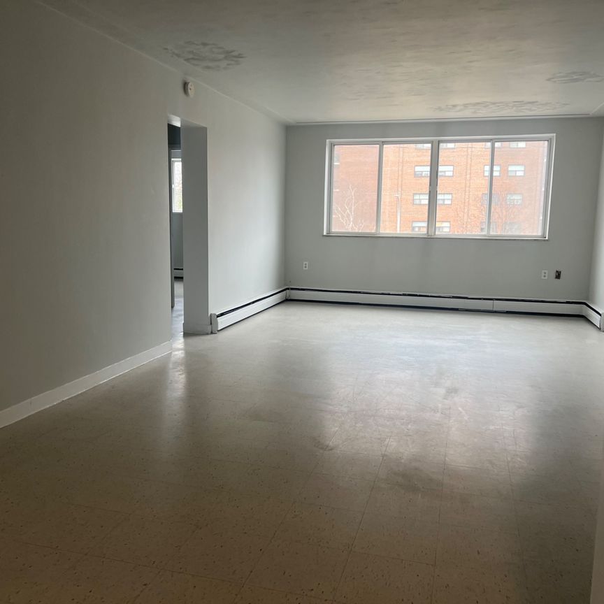 For Lease - 2393 New Street Unit# 402, Burlington, Ontario - Photo 1