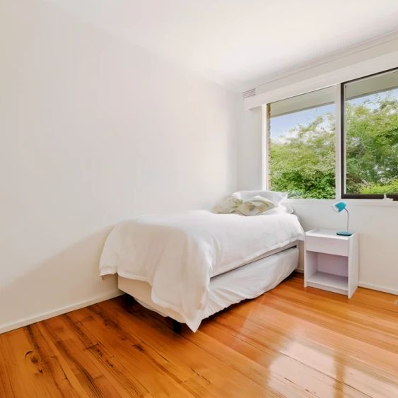 3/5 Florence Road, Surrey Hills, Melbourne - Photo 1