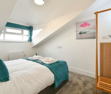 Windmill View Loft Apartment, 126 Acomb Road - Photo 4
