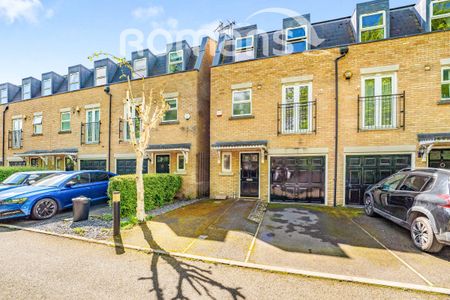 Hogarth Close, Uxbridge, UB8 - Photo 5