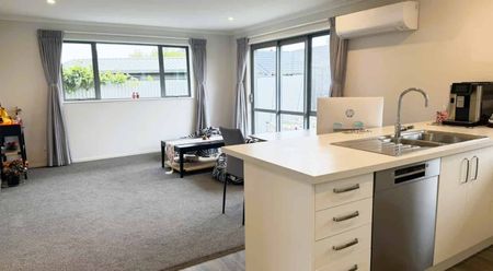 Modern Townhouse Close to Town - Photo 3