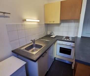 Location Appartement 1 pièce 23m² BORDEAUX 33000 - Photo 2