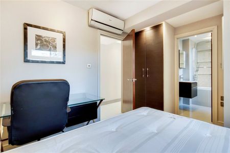 St Johns Wood Park, NW8, London - Photo 3