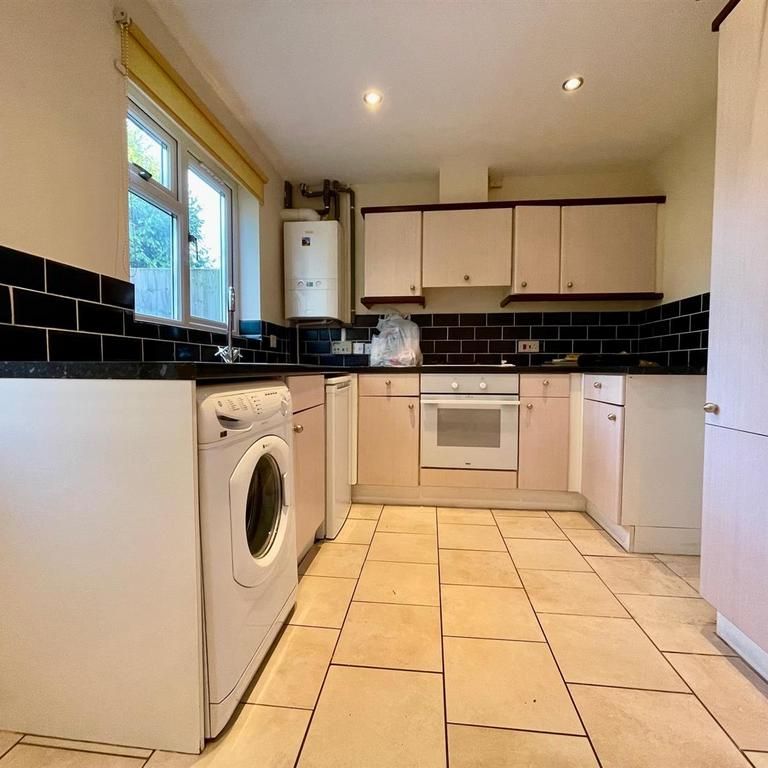 2 bedroom house to rent - Photo 1