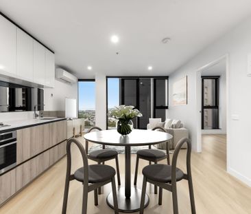 Immaculately Presented Single-bedroom with Stunning Bay Views - Photo 3