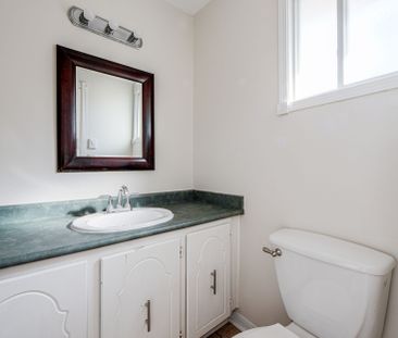 For Lease - 586 Creekview Circle, Pickering, Ontario - Photo 2