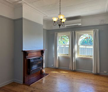 Lovely Home on One Acre Block - Photo 2