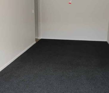 Nearly new 3bedrooms 3bathrooms townhouse - Photo 2