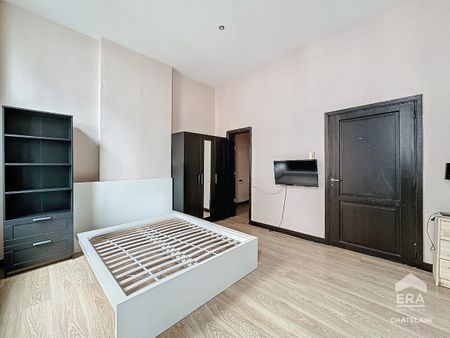 IXELLES - CHARMANT GEMEUBILEERD STUDIO-APPARTEMENT VAN 36M² - Photo 5