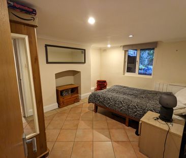 1 Bed Flat, Whitelow Road, M21 - Photo 4