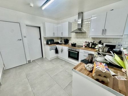 **£135pppw** 117 Western Boulevard , Nottingham, NG8, Property for rent - Photo 4