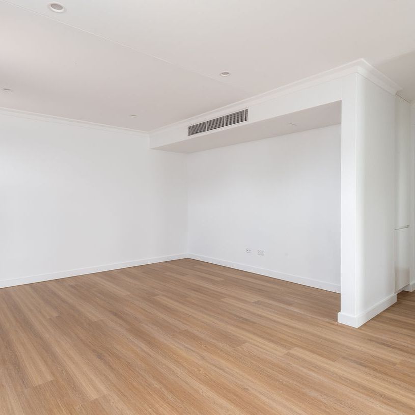 Brand New Free Standing Townhouse Syle Unit - Pet Friendly - Photo 1