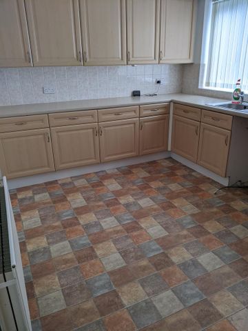 3 bedroom terraced house to rent - Photo 5