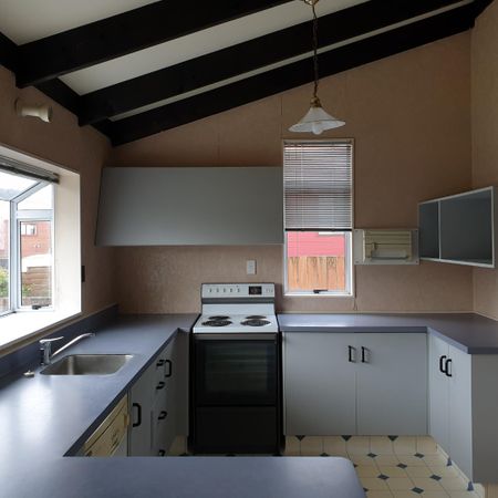 Great Family Home in Maungaraki - Photo 4