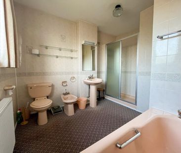 4 bedroom detached house to rent - Photo 3