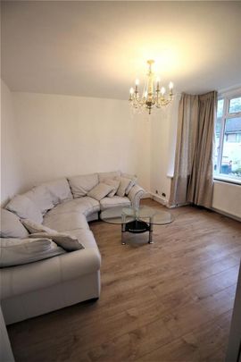 5 bedroom semi-detached house to rent - Photo 1