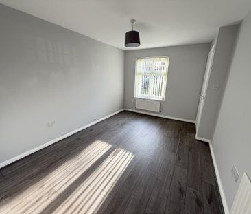 2 bedroom semi-detached house to rent - Photo 3