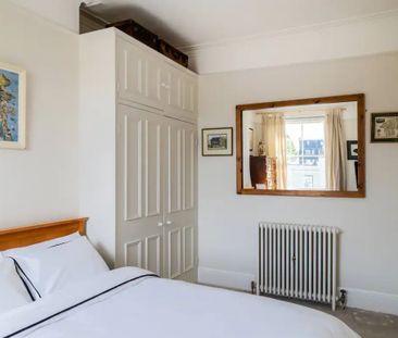 1 Bed Flat, Chepstow Crescent, W11 - Photo 3