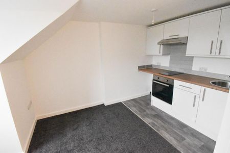 1 bedroom flat to rent - Photo 2