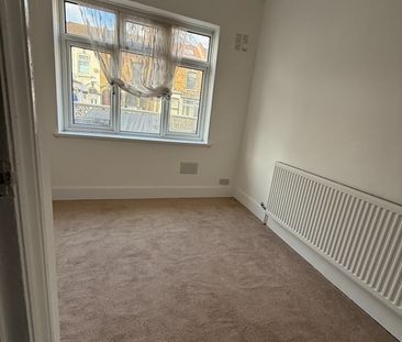 1 Bed Flat, Westdown Road, E15 - Photo 2