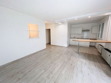 Appartement à louer - REIMS- PROCHE HÔPITAL- - Photo 2