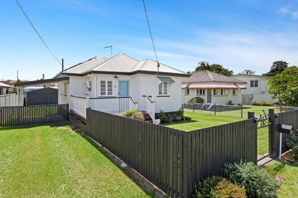 72 Plume Street, Redcliffe. - Photo 1